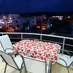 Kristal Apartman *