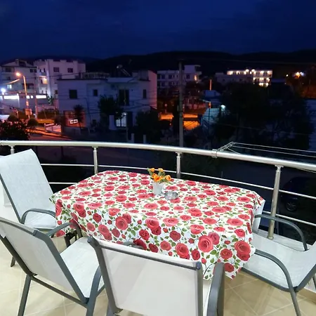 Kristal Apartment *