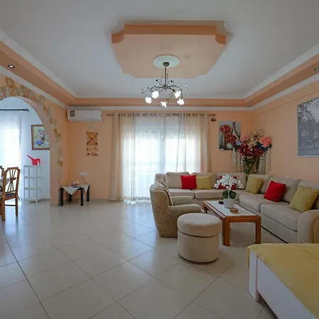 Kristal Apartment