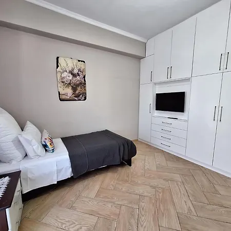 Kristal Apartment Ksamil