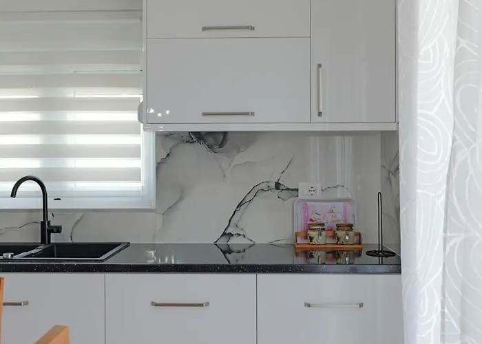 Kristal Apartment Ksamil