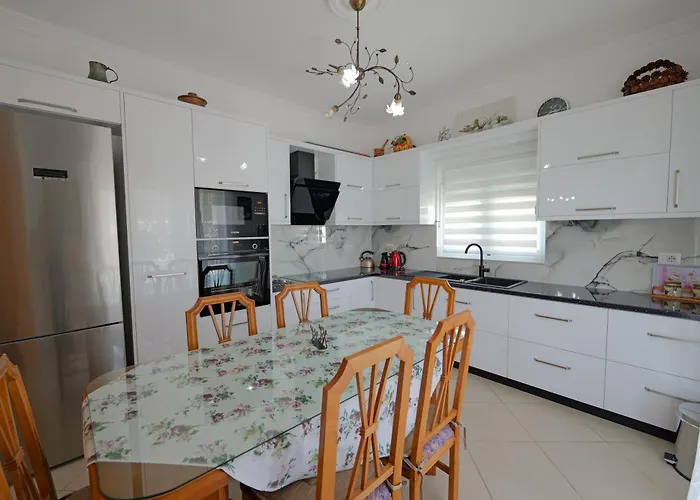 Kristal Apartment Ksamil